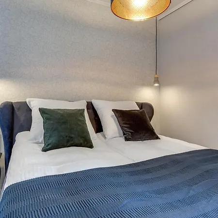 Browar Gdanski Free Parking By Renters *
